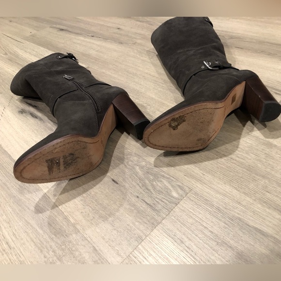 Coach suede 1/4 length boots size 7. Great condition!! - Picture 7 of 8